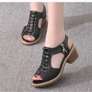 Women’s sandals